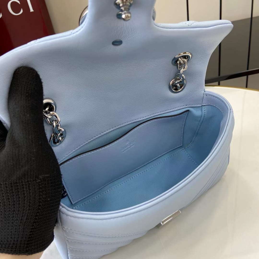 グッチ 並行輸入品 GGマーモント ミニバッグ ライトブルー キルティングチェーンショルダー 837280_3