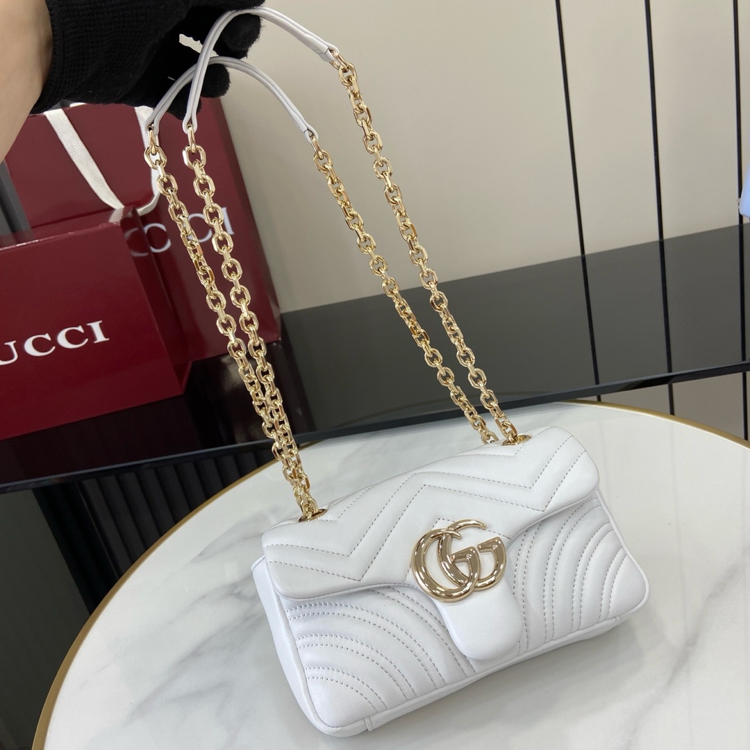 グッチ n級品 GGマーモント コンパクトバッグ ホワイト 上品キルティングチェーンデザイン 837280_7