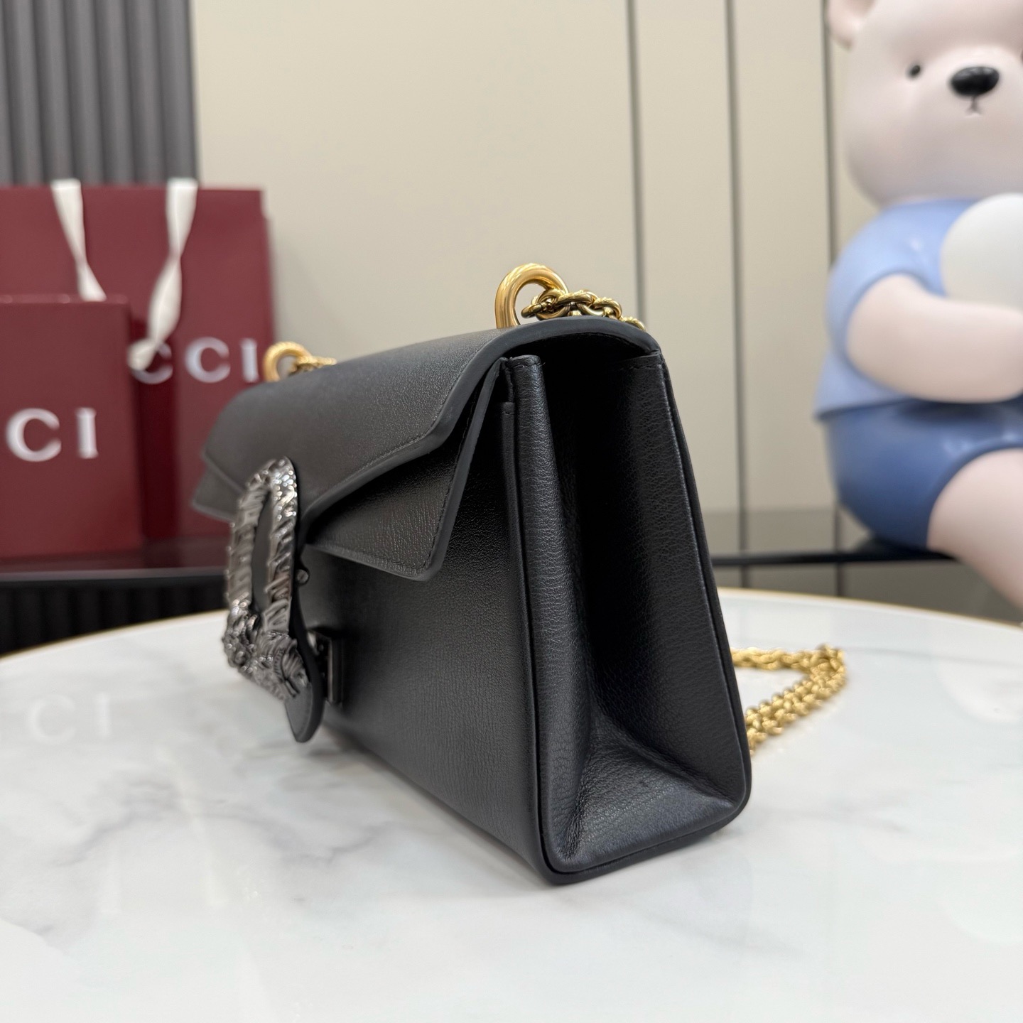 グッチ n級品 ディオニュソス コンパクトバッグ ブラックレザー ゴールドチェーン ショルダー 874735_3