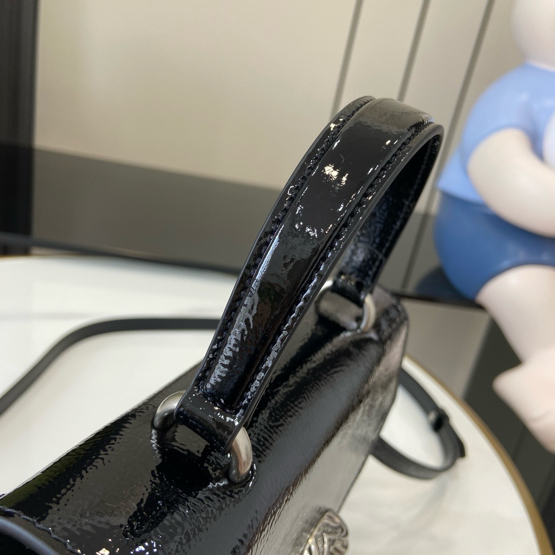 グッチ スーパーコピー 届く ディオニュソス パテントレザー ハンドバッグ ブラック 艶感仕上げ 799599_2