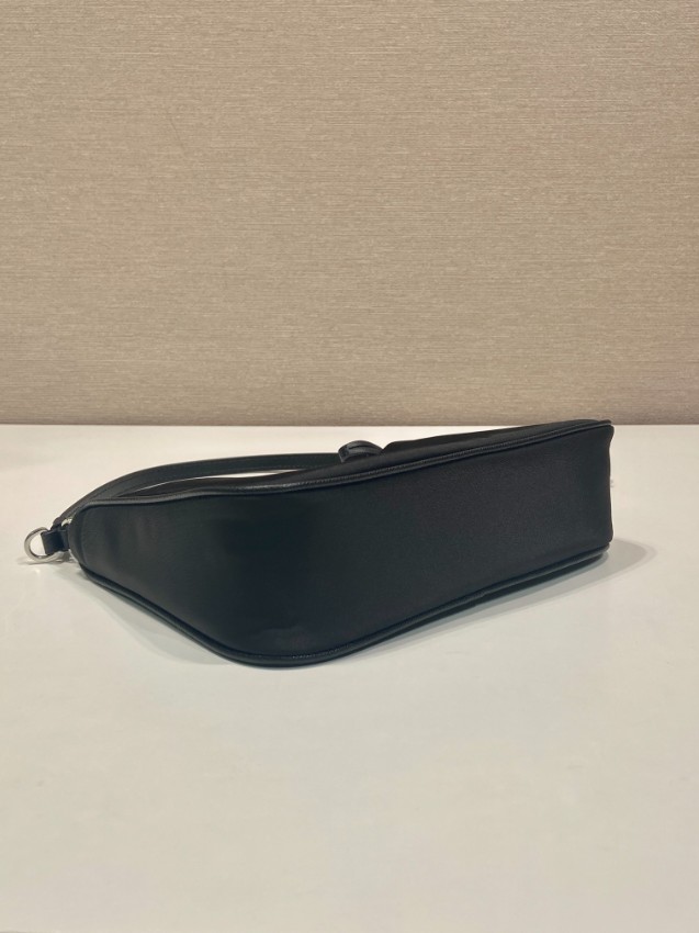 プラダ n級品 リエディション2005 ショルダーバッグ ナイロン ネイビー コンパクトバッグ 上品仕上げ 1N204M_6