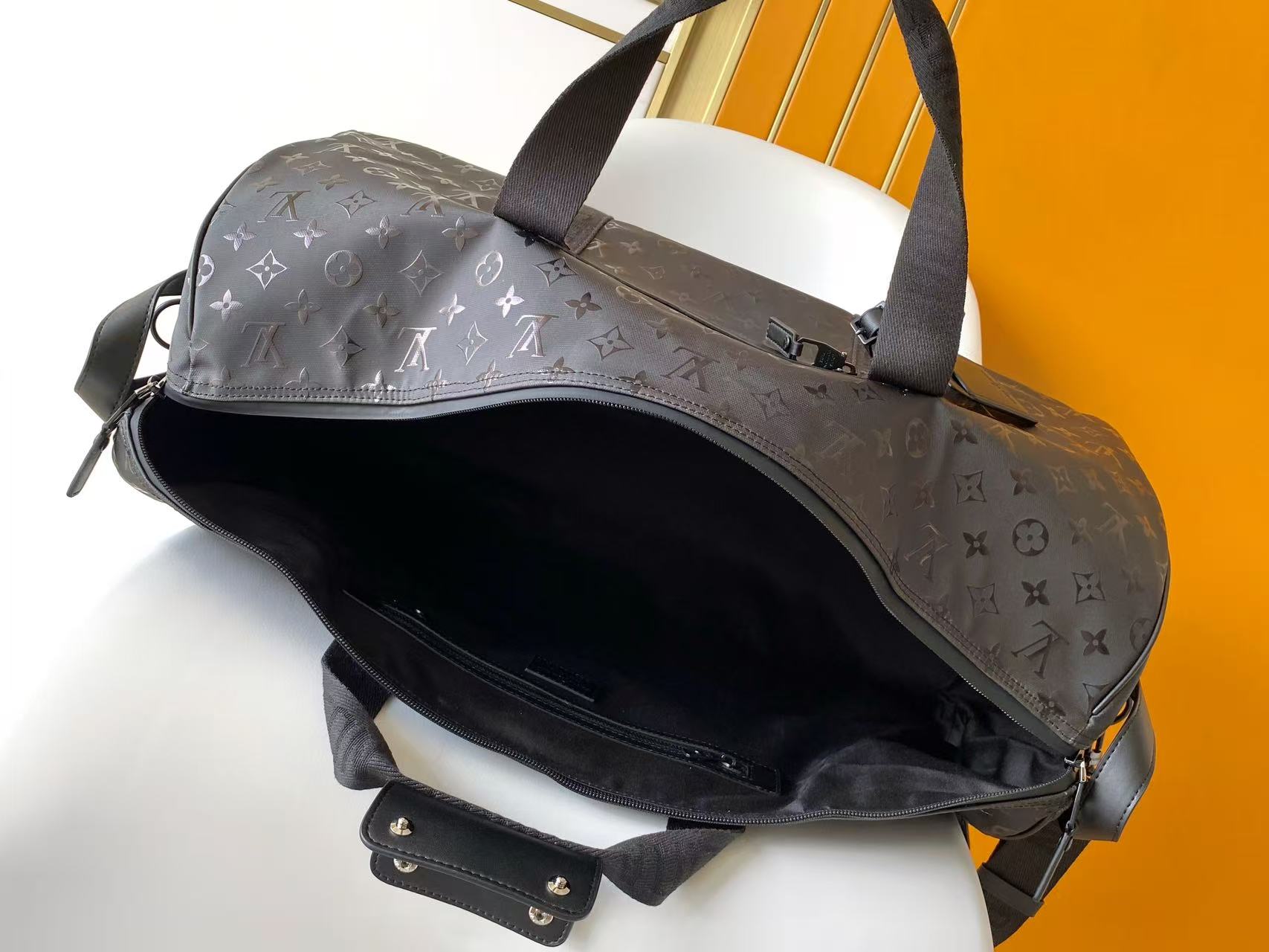 ルイ・ヴィトン 並行輸入品 キーポル モノグラム ボストンバッグ ブラック オールブラック仕様 M23786_7
