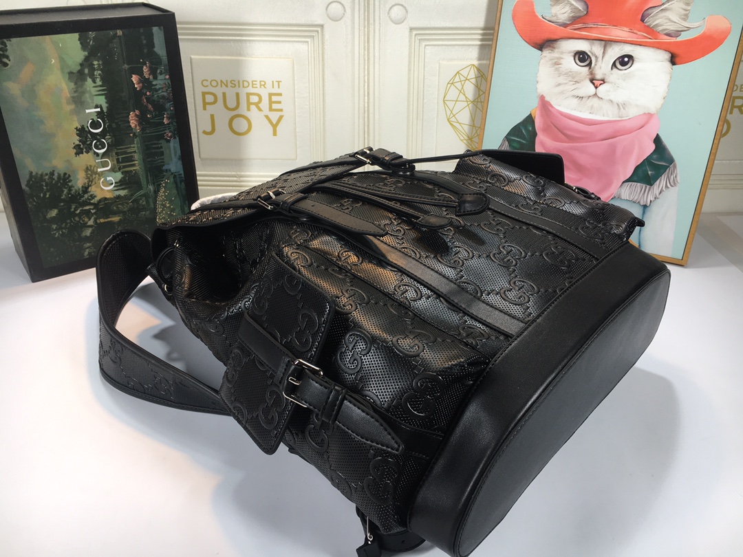 グッチ スーパーコピー オフィディア GGエンボス バックパック ブラック 大容量デザイン 625770_5