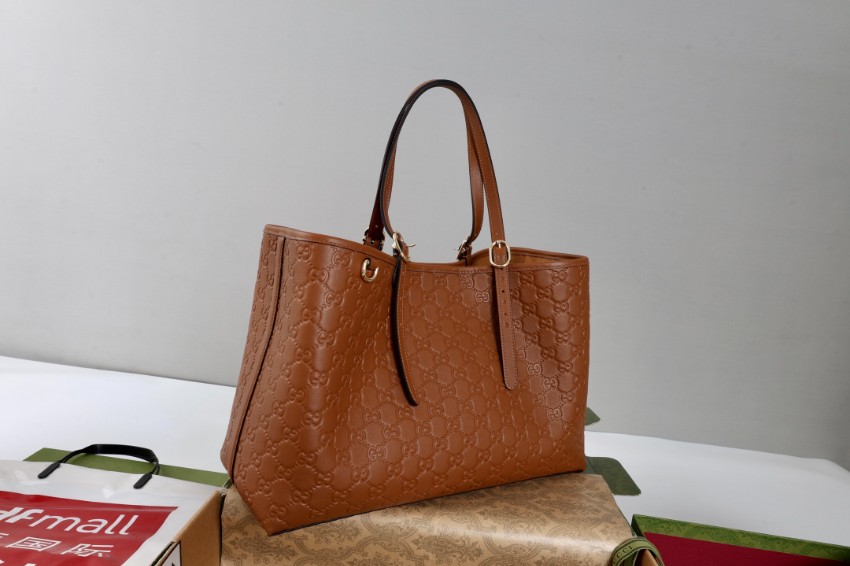グッチ スーパーコピー 届く オフィディア GGエンボス トートバッグ ブラウン レザー調 モノグラムデザイン 815213_11