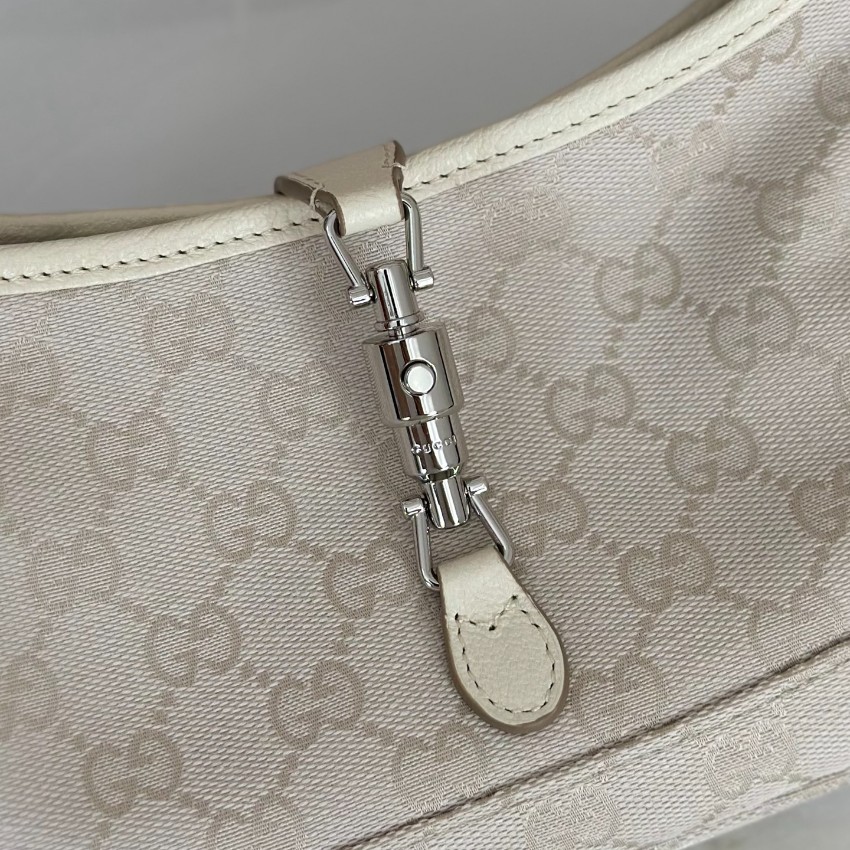 グッチ n級品 ジャッキー1961 2WAYバッグ アイボリー GG柄 横長シルエット シルバー金具 863137_8