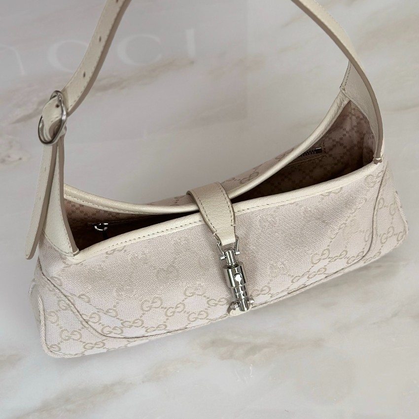 グッチ n級品 ジャッキー1961 2WAYバッグ アイボリー GG柄 横長シルエット シルバー金具 863137_7