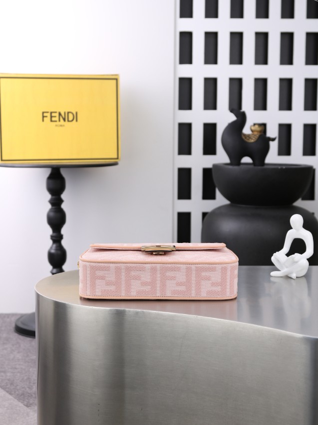 フェンディ コピー バゲット ショルダーバッグ ピンク FF柄 ゴールド金具 2WAYデザイン 6005_7