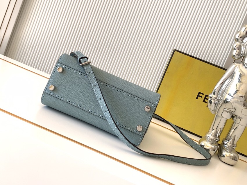 フェンディ スーパーコピー ピーカブー ミニバッグ ブルーグレー シルバー金具 シボ感レザー調 パイソン柄ハンドル 2WAY 5505_6
