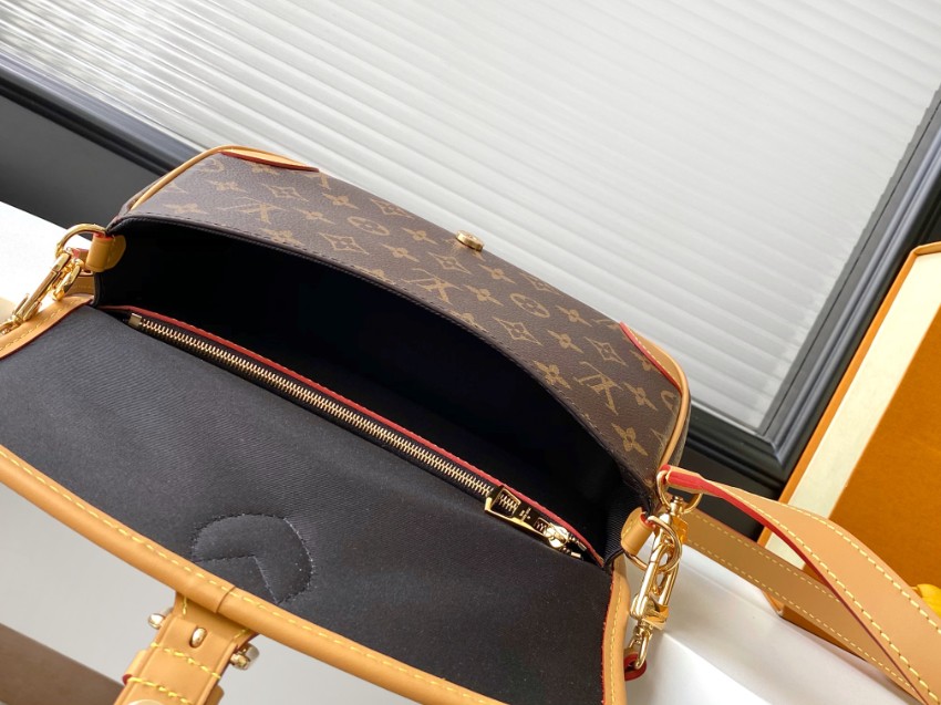 ルイヴィトン n級品 ディアンヌ モノグラム ショルダーバッグ ブラウン ヌメ革切替 クラシカルデザイン M45985_7