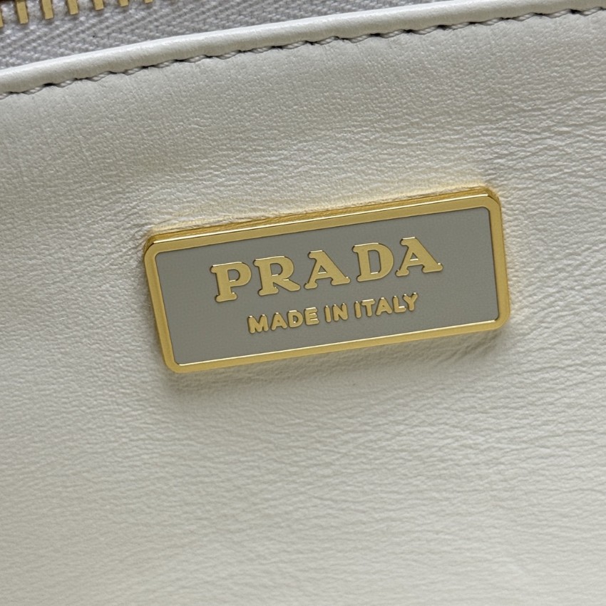 プラダ ハイブランド ガレリア ミニハンドバッグ ホワイト シボ革調 ゴールド金具 2WAY 上品な台形デザイン 1BA896_9