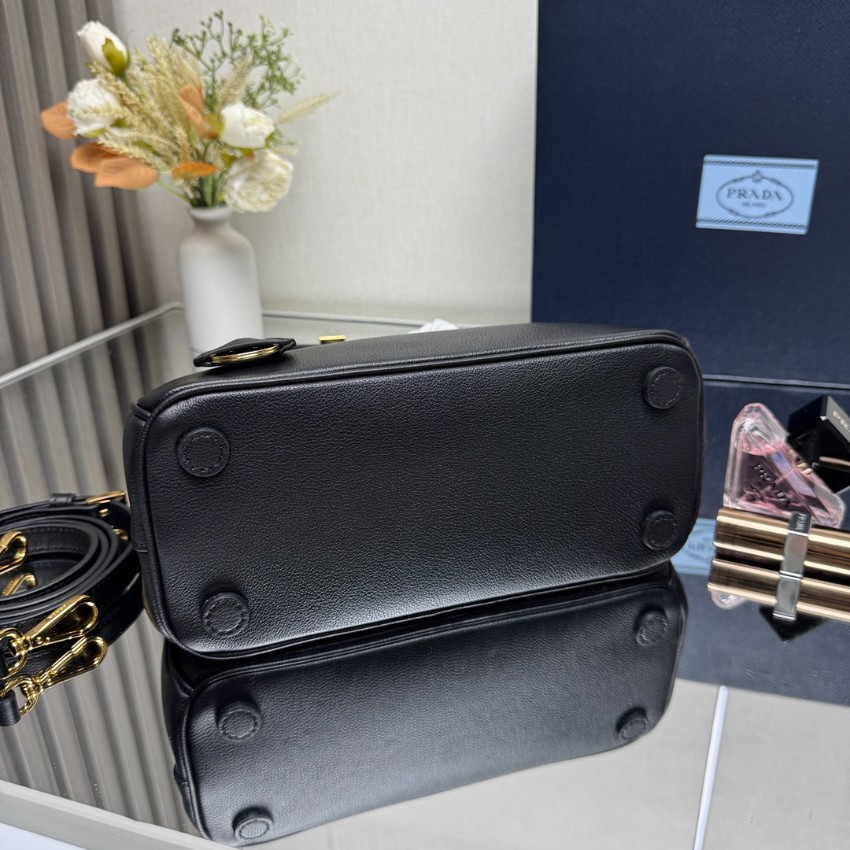 プラダ 並行輸入品 ガレリア ミニハンドバッグ ブラック シボ革調 ゴールド金具 2WAY シンプル上品デザイン 1BA896_2