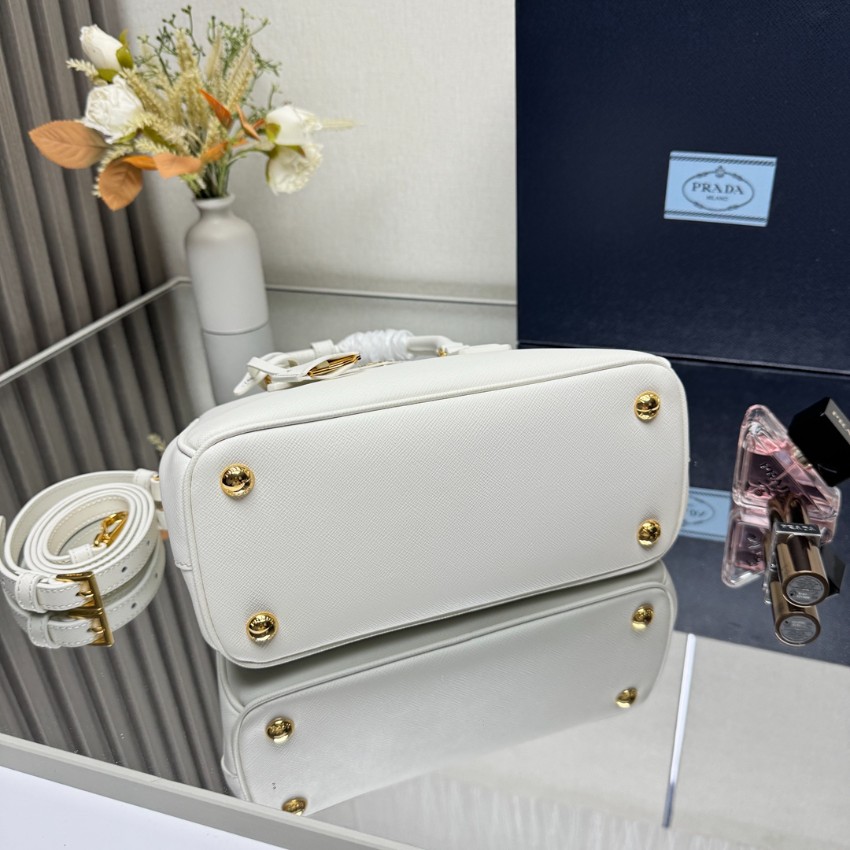 プラダ スーパーコピー ガレリア ミニハンドバッグ ホワイト サフィアーノ調 型押しレザー 2WAY 上品デザイン 1BA896_8