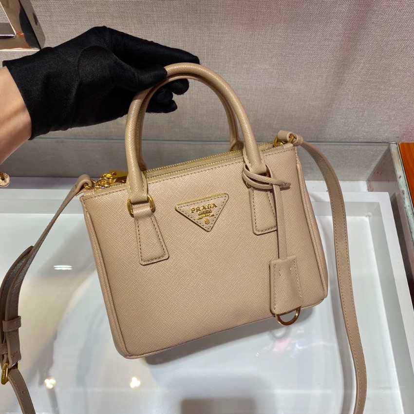プラダ 並行輸入品 ガレリア コンパクトバッグ グレージュ サフィアーノ調 型押し ゴールド金具 2WAY 上品 1BA906_4