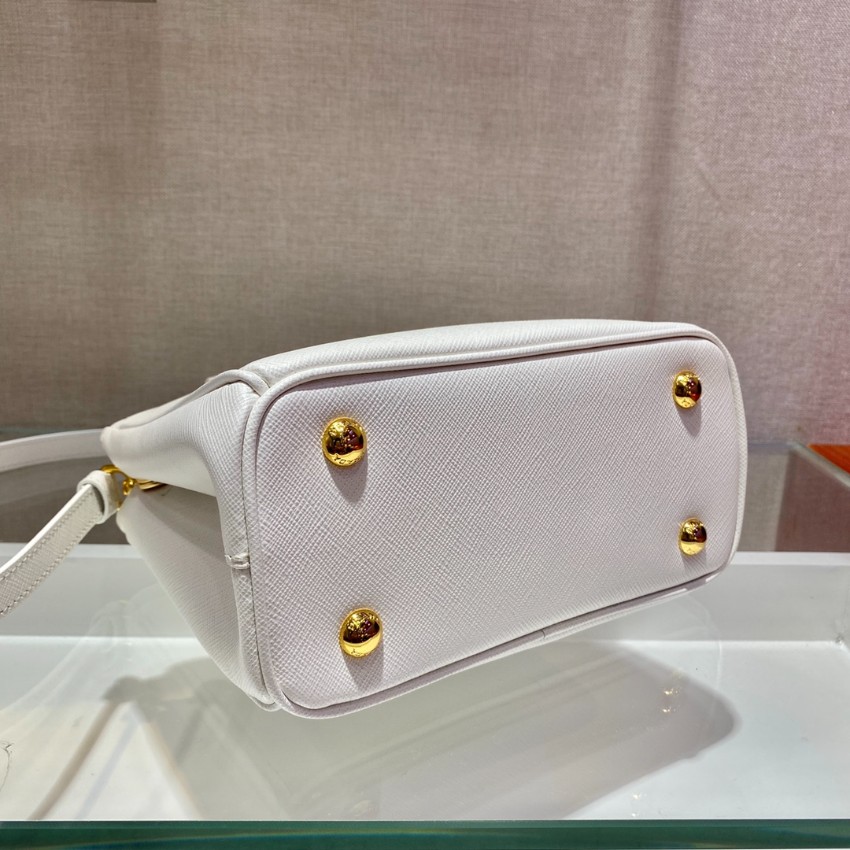 プラダ スーパーコピー 届く ガレリア コンパクトバッグ ホワイト サフィアーノ調 型押し 2WAY ゴールド金具 1BA906_2