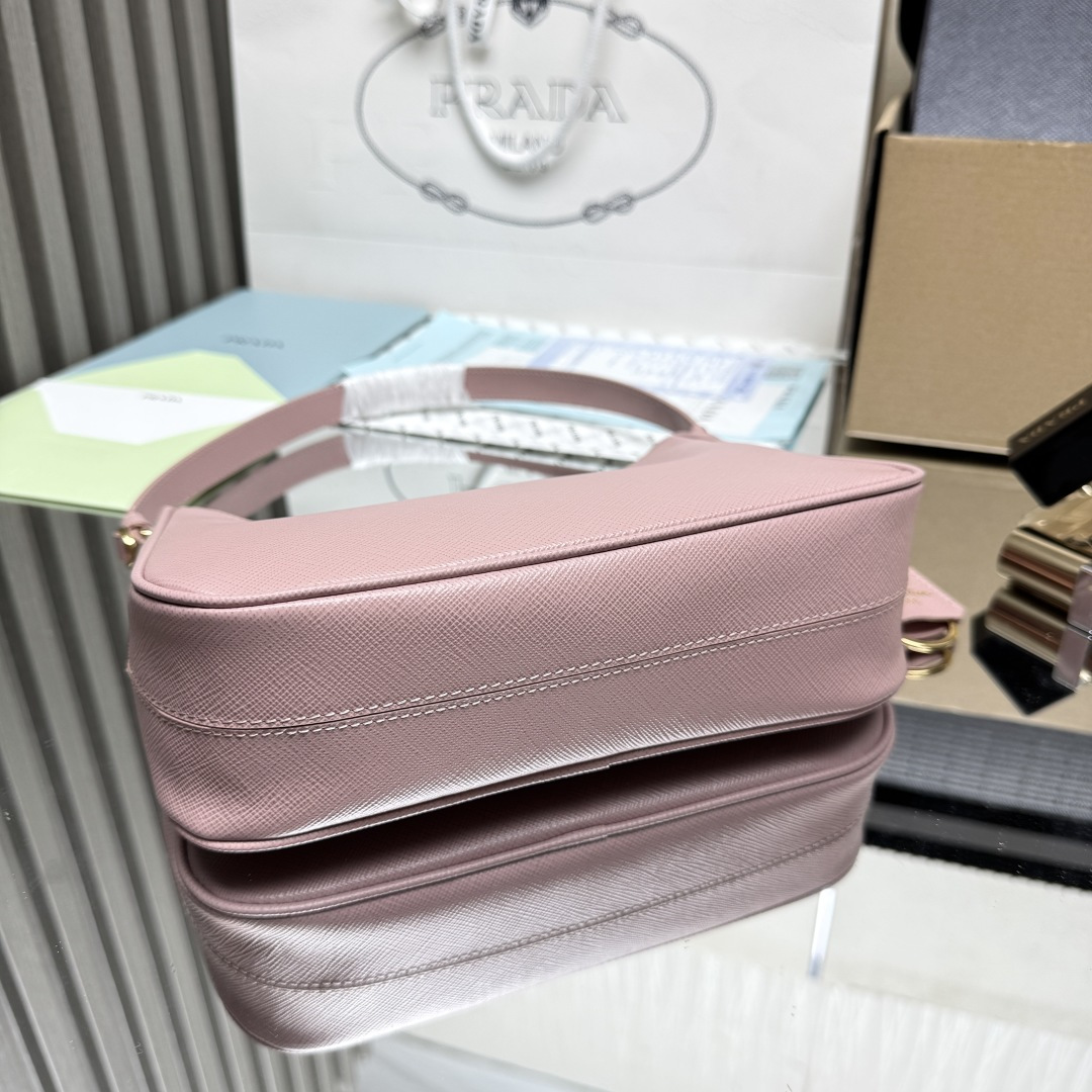 プラダ スーパーコピー リエディション2005 ショルダーバッグ ピンク 上品な曲線美 ゴールド金具 1N204W_6