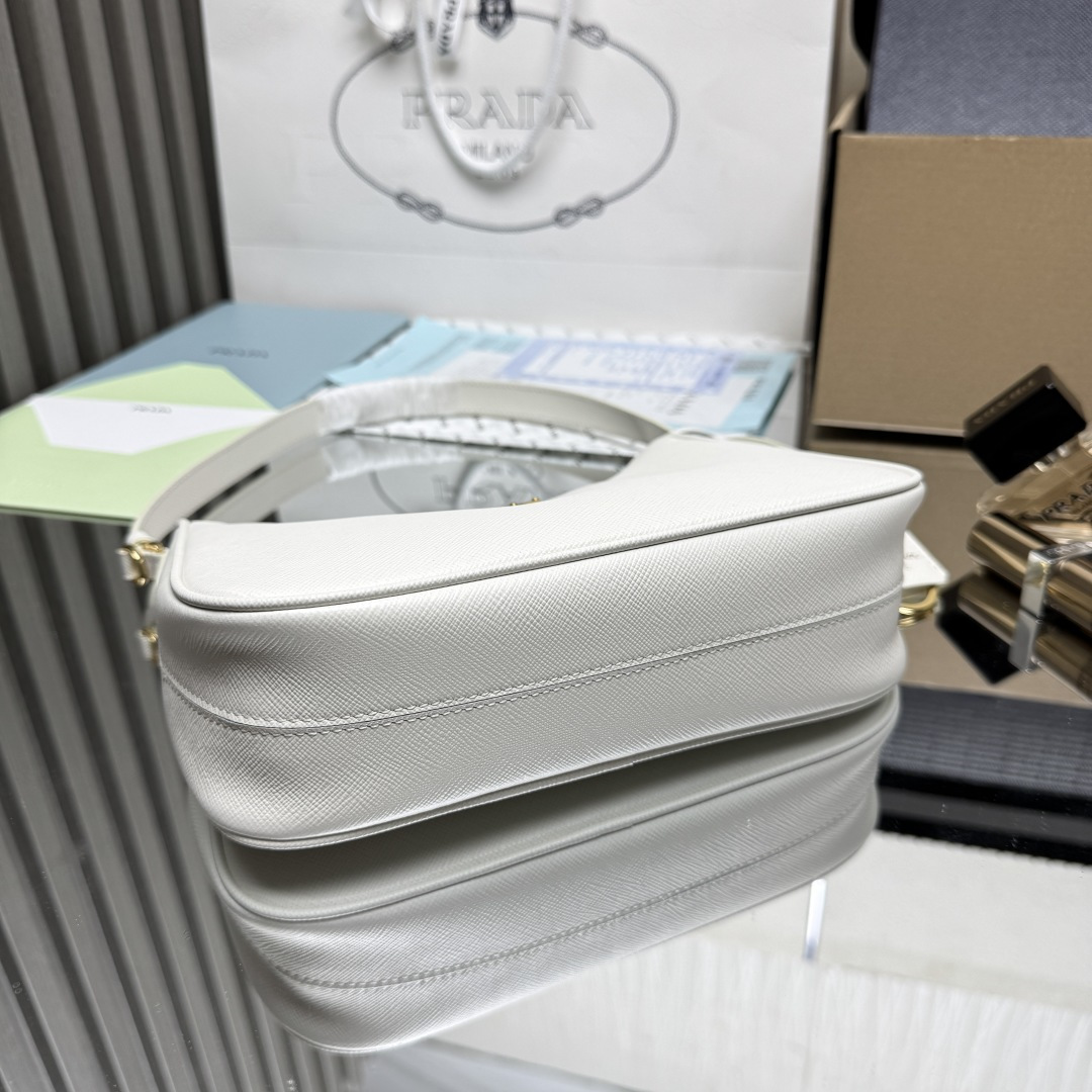 プラダ n級品 リエディション2005 ショルダーバッグ ホワイト 清楚な曲線フォルム ゴールド金具 1N204W_6