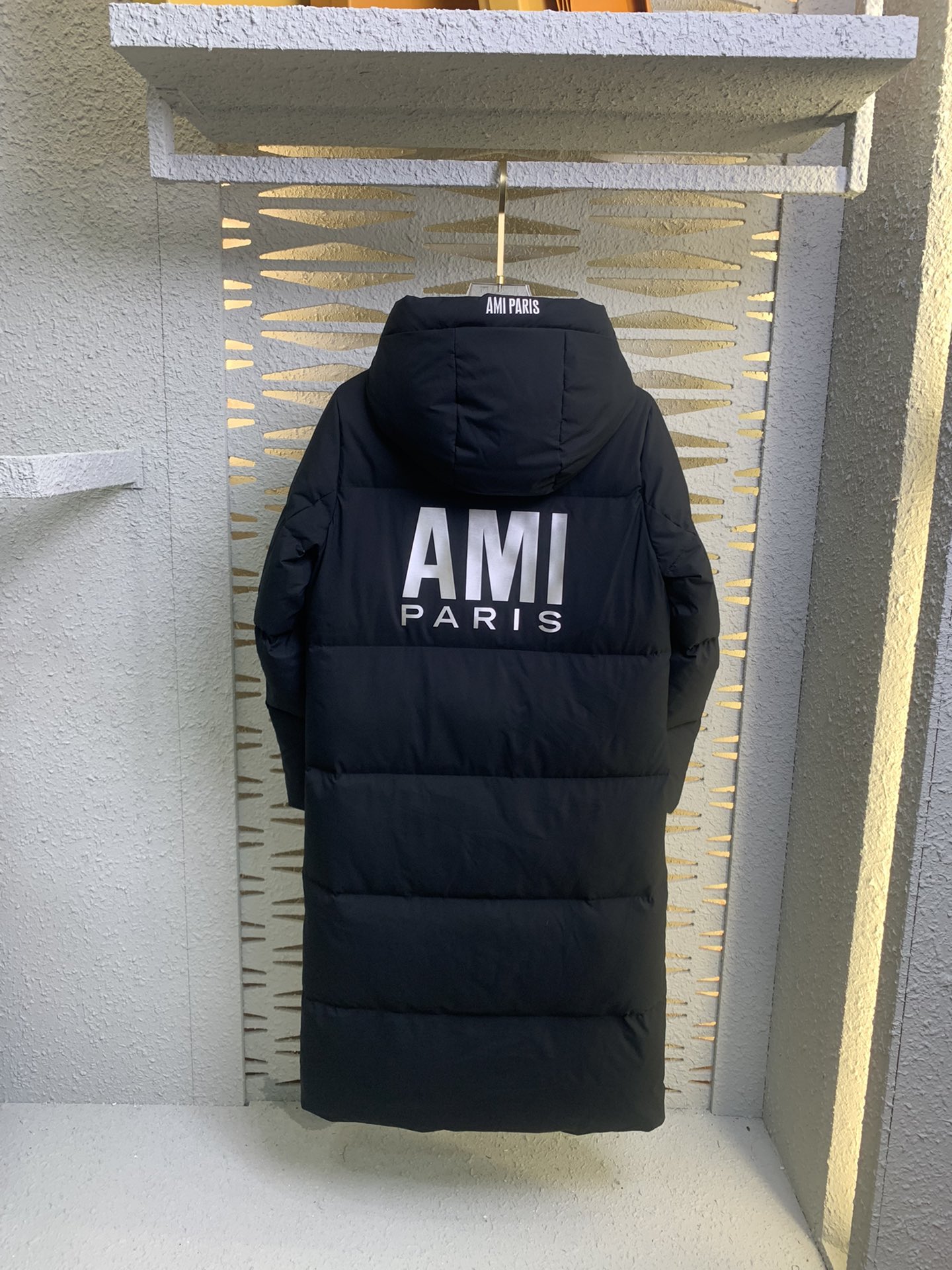 【AMI PARISアミ・パリ】AMI DE COEUR 激安新作ブラック ポリエステルタフタ ライトダウンコート