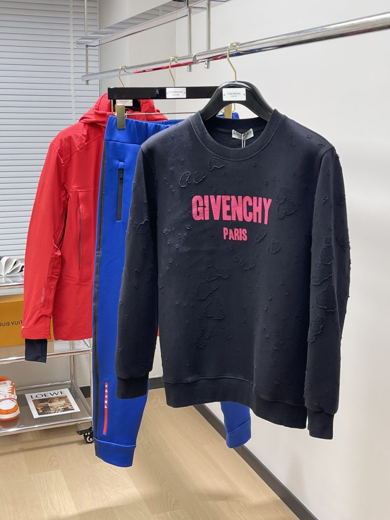GIVENCHY(ジバンシィ)海外通販秋冬新作n品メンズパーカー