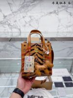 MCM(エム シー エム)UPCYCLING PROJECT アウトレット皮革多機能ショルダーバッグ