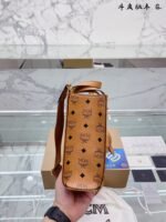 MCM(エム シー エム)UPCYCLING PROJECT アウトレット皮革多機能ショルダーバッグ