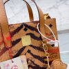 MCM(エム シー エム)UPCYCLING PROJECT アウトレット皮革多機能ショルダーバッグ