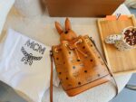 MCM(エム シー エム)アウトレットショルダーバッグ レディース