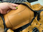 MCM(エム シー エム)アウトレット大容量ハンドバッグ
