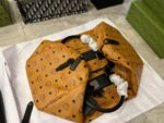 MCM(エム シー エム)アウトレット大容量ハンドバッグ