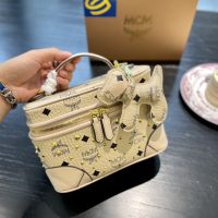 MCM(エム シー エム)安く 買うコスメティックバッグ