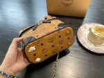 MCM(エム シー エム)安く 買うコスメティックバッグ