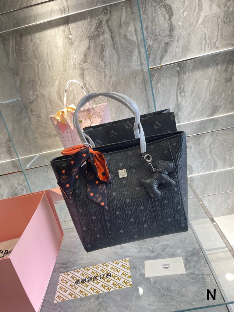 MCM(エム シー エム)激安輸入アウトレットハンドバッグ
