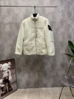 Stone Island芸能人激安輸入新品ウール生地ジャケット