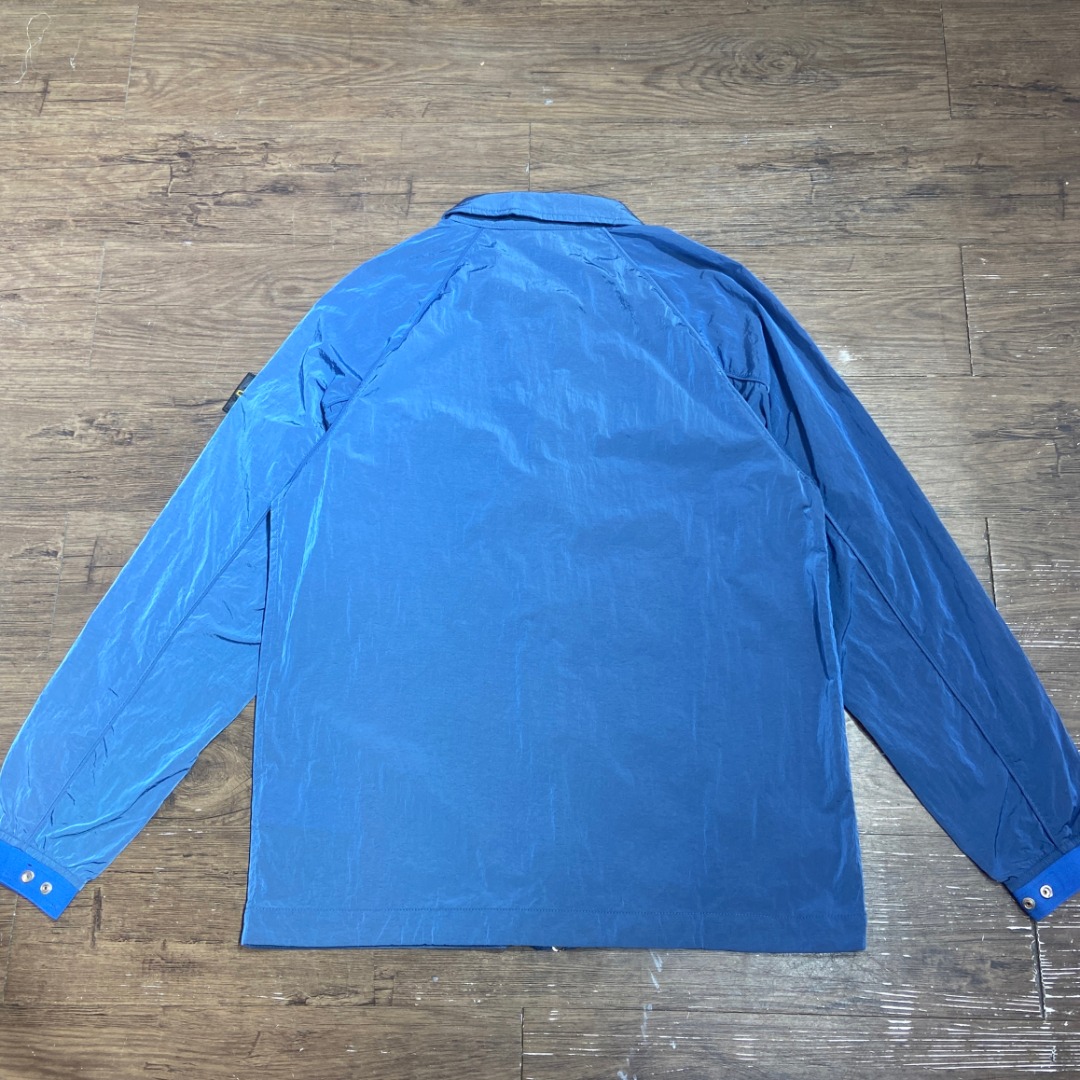 ストーンアイランド ジャケット コーデ ナイロン防風 ライトウェイトジャケット ファッション 激安