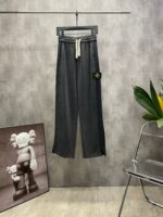 入手困難Stone Islandオンライン販売カジュアルパンツ