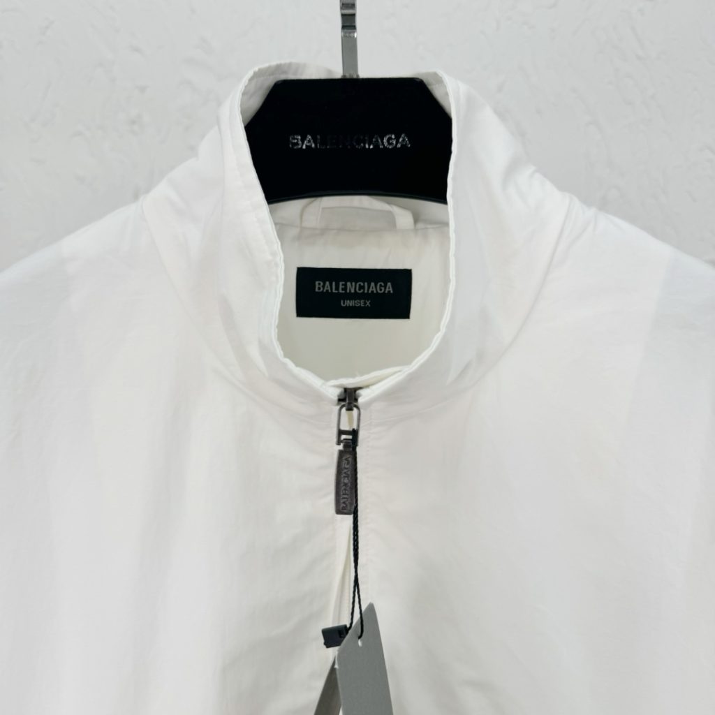 BALENCIAGA(バレンシアガ)撥水 防風 パーカーn級品