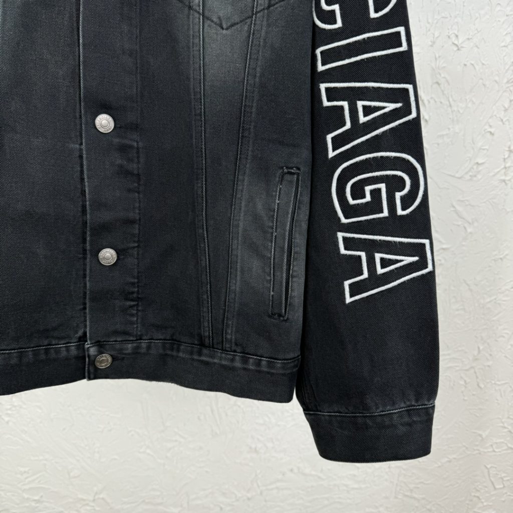 BALENCIAGA(バレンシアガ)偽物刺繍デニムジャケット激安通販