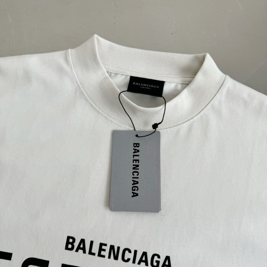BALENCIAGA(バレンシアガ)アルファベットです半袖Tシャツn級品