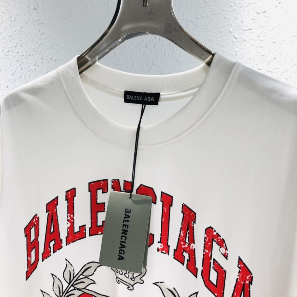 BALENCIAGA(バレンシアガ）偽物2024新作プリント半袖Tシャツ