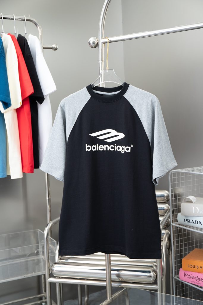 BALENCIAGA(バレンシアガ)2024新作アルファベットプリント半袖Tシャツ