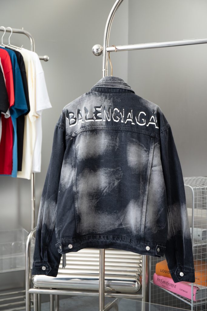  BALENCIAGA2024新作コピーファッショングラフィティデニムジャケット