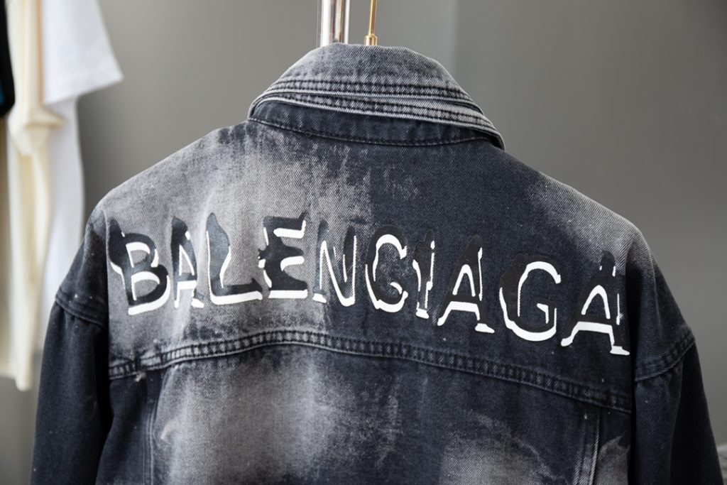  BALENCIAGA2024新作コピーファッショングラフィティデニムジャケット