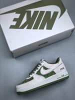 Nike Air Force 1 Low 07 x Supreme（シュプリーム）コピーカジュアルスニーカー