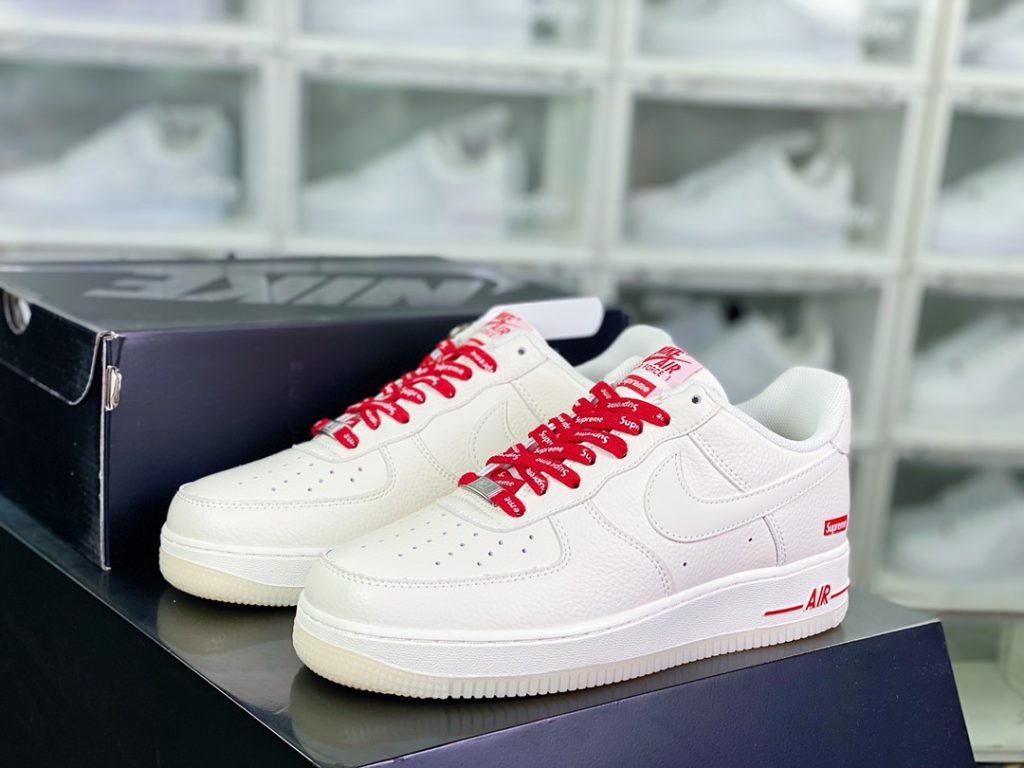 Nike Air Force 1 Low 07 x Supreme（シュプリーム）スーパーコピーカジュアルスニーカー