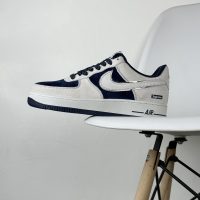 Supreme x NK Air Force 1'07 Low コラボロートップスニーカー