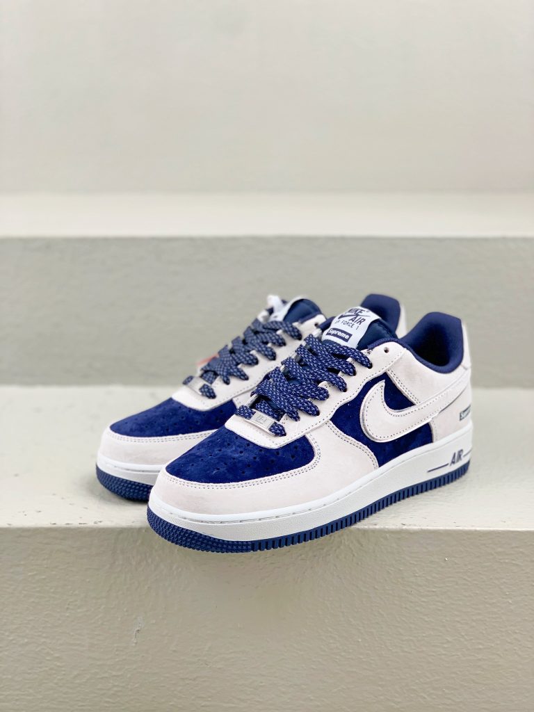 Supreme x Nike Air Force 1 07 Lowコラボ ロートップスニーカー