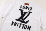 LOUIS VUITTON(ルイヴィトン)偽物筆アルファベットプリントラウンドネック半袖激安通販