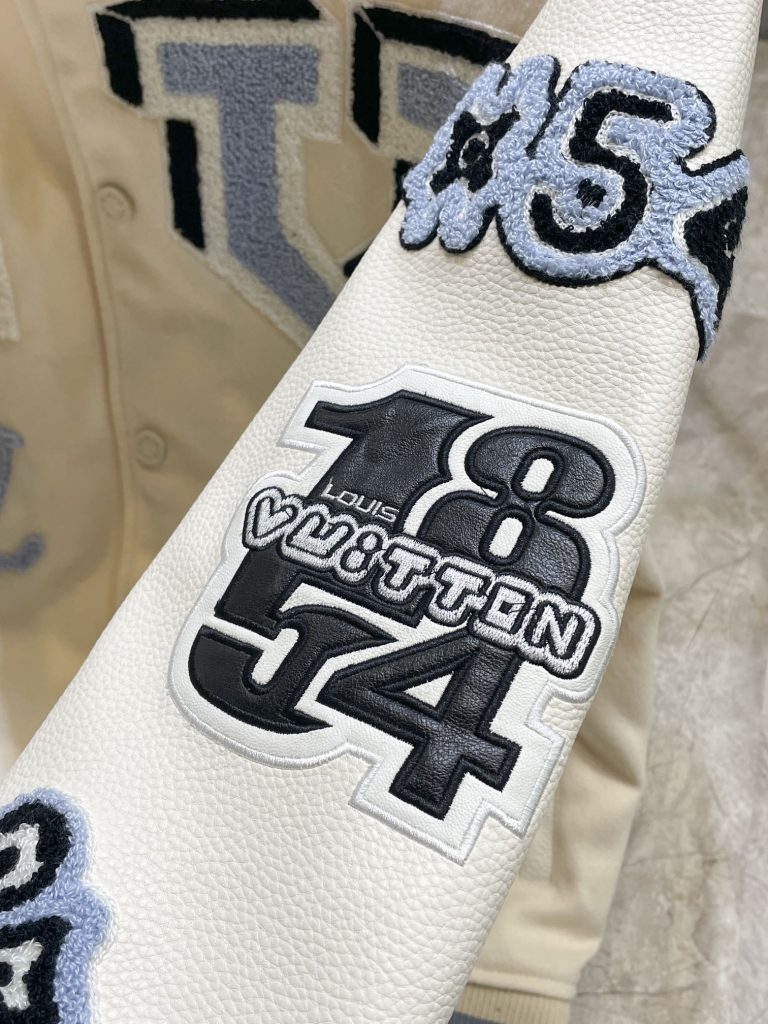 LOUIS VUITTON(ルイヴィトン)バッグスバニー刺繍ベースボールジャケットn級品