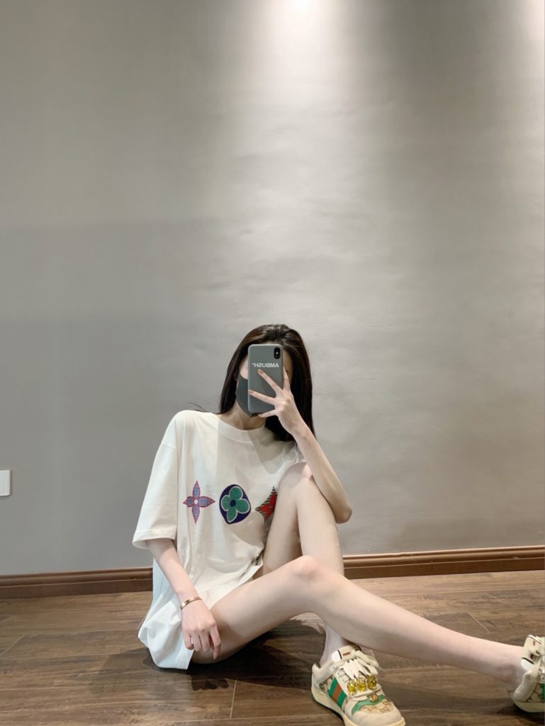 LOUIS VUITTON(ルイヴィトン) 偽物プリントカップルモデル半袖Tシャツ激安通販