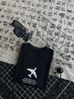 LOUIS VUITTON(ルイヴィトン) 飛行機アルファベットプリントラウンドネック半袖