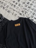 LOUIS VUITTON(ルイヴィトン) 飛行機アルファベットプリントラウンドネック半袖